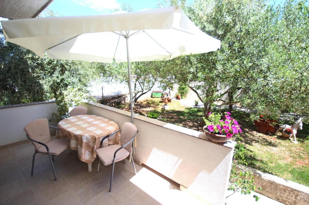 זאדאר Small Apartment For A Great Holiday מראה חיצוני תמונה