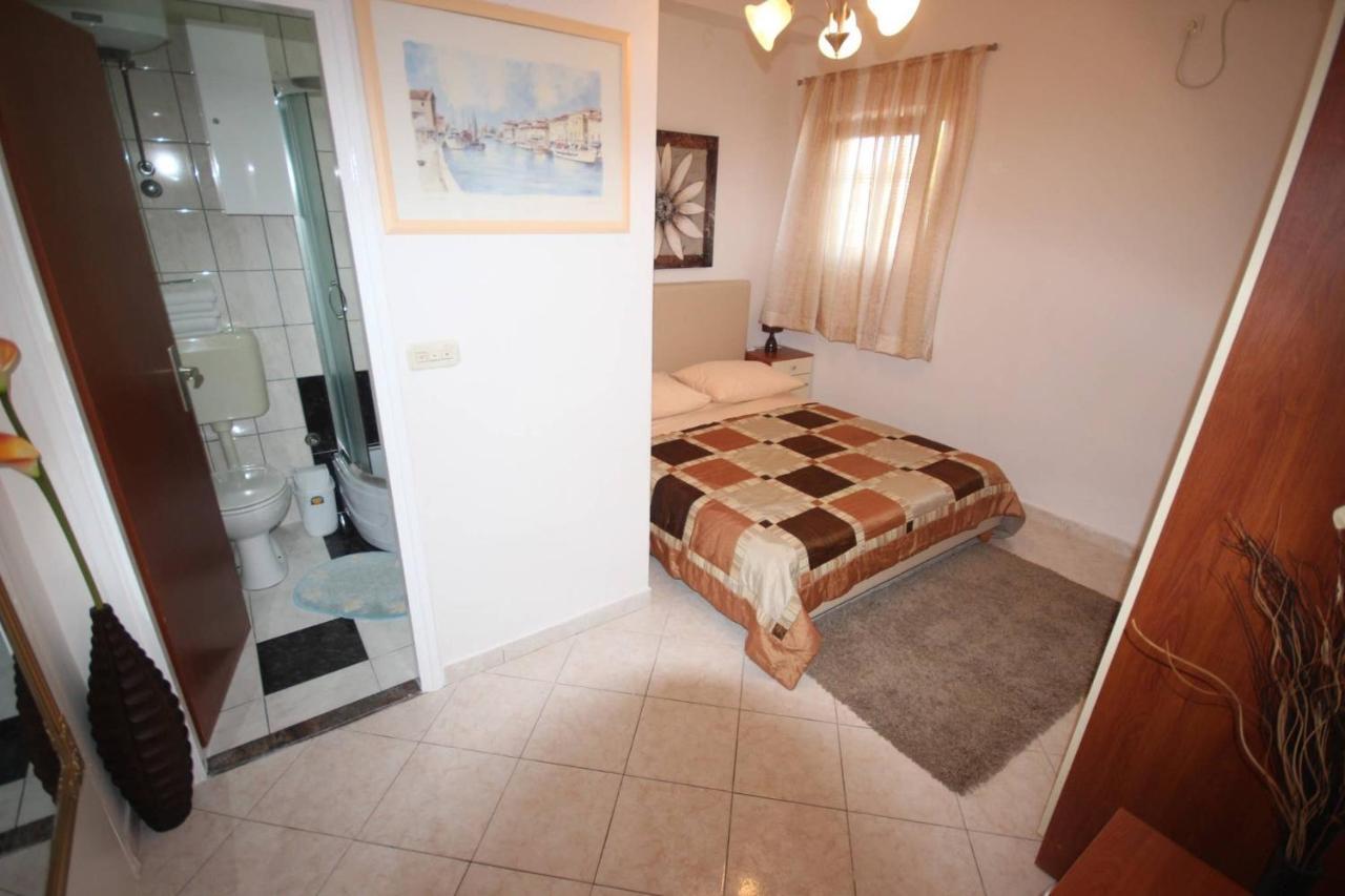 זאדאר Small Apartment For A Great Holiday מראה חיצוני תמונה